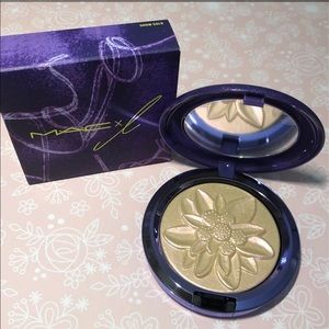 MAC x Lisa Blackpink Highlighter